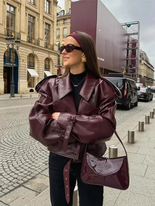 Veste courte en cuir à manches longues